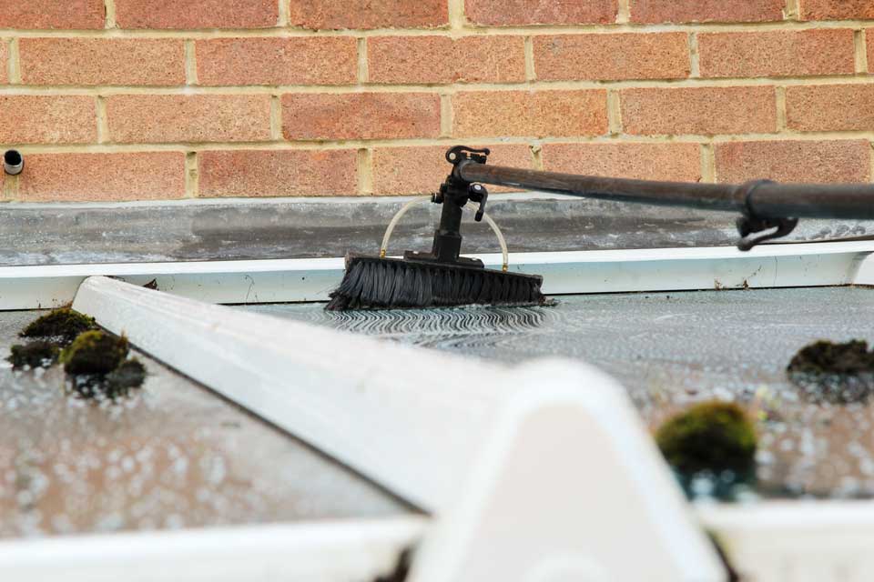 Close up of water fed pole system