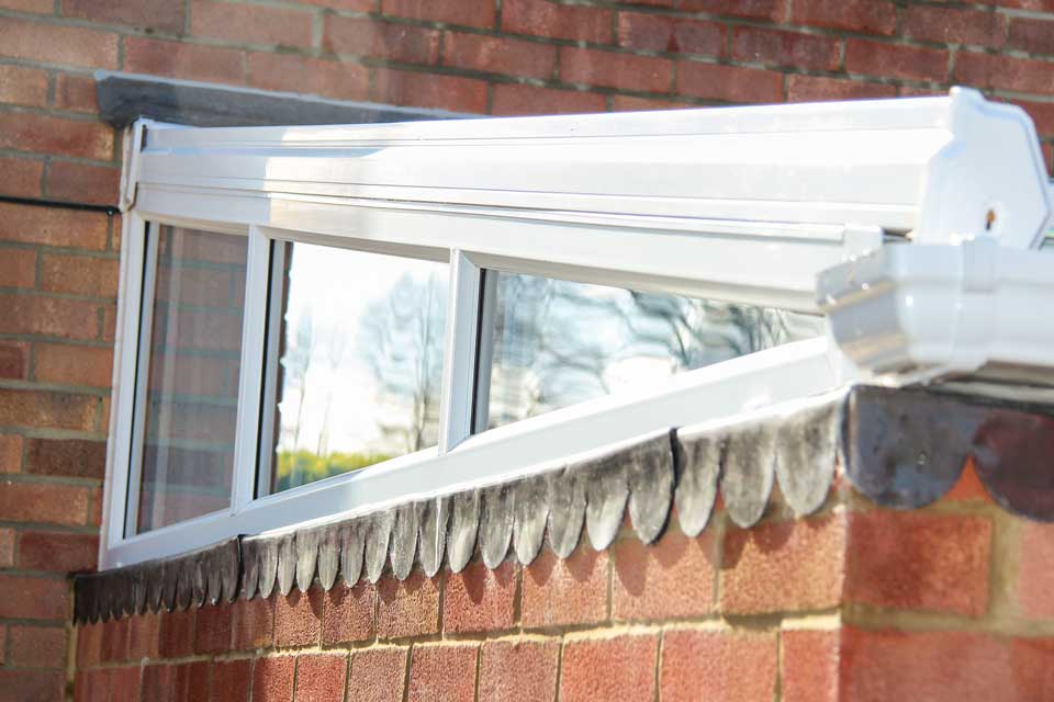 Conservatory side glass clean